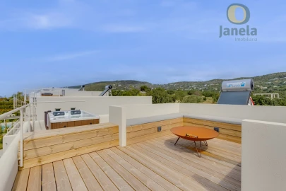 Moradia T3 para Venda em Santa Barbara de Nexe