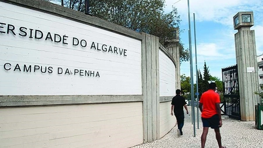 Terreno para Venda em Faro (Sé e São Pedro)