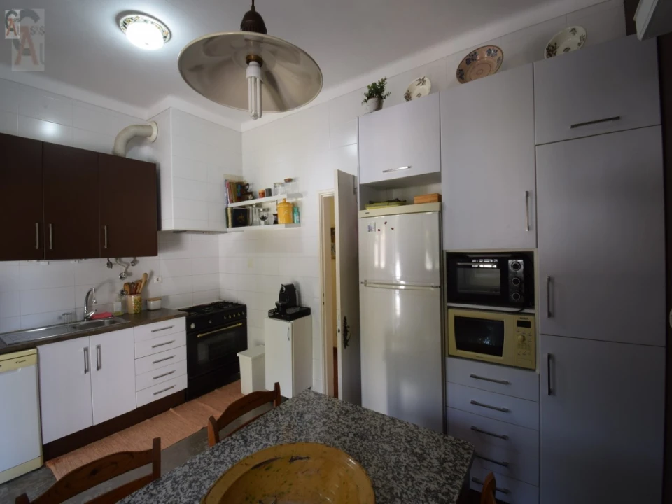 Moradia T4 para Venda em Assunção, Ajuda, Salvador e Santo Ildefonso Foto 15