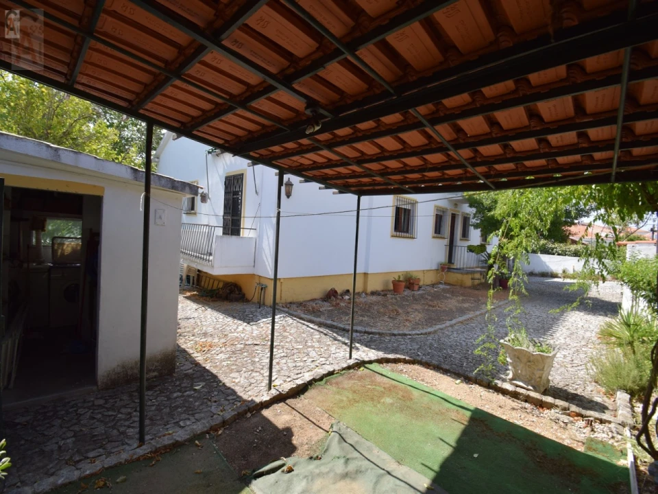 Moradia T4 para Venda em Assunção, Ajuda, Salvador e Santo Ildefonso Foto 30