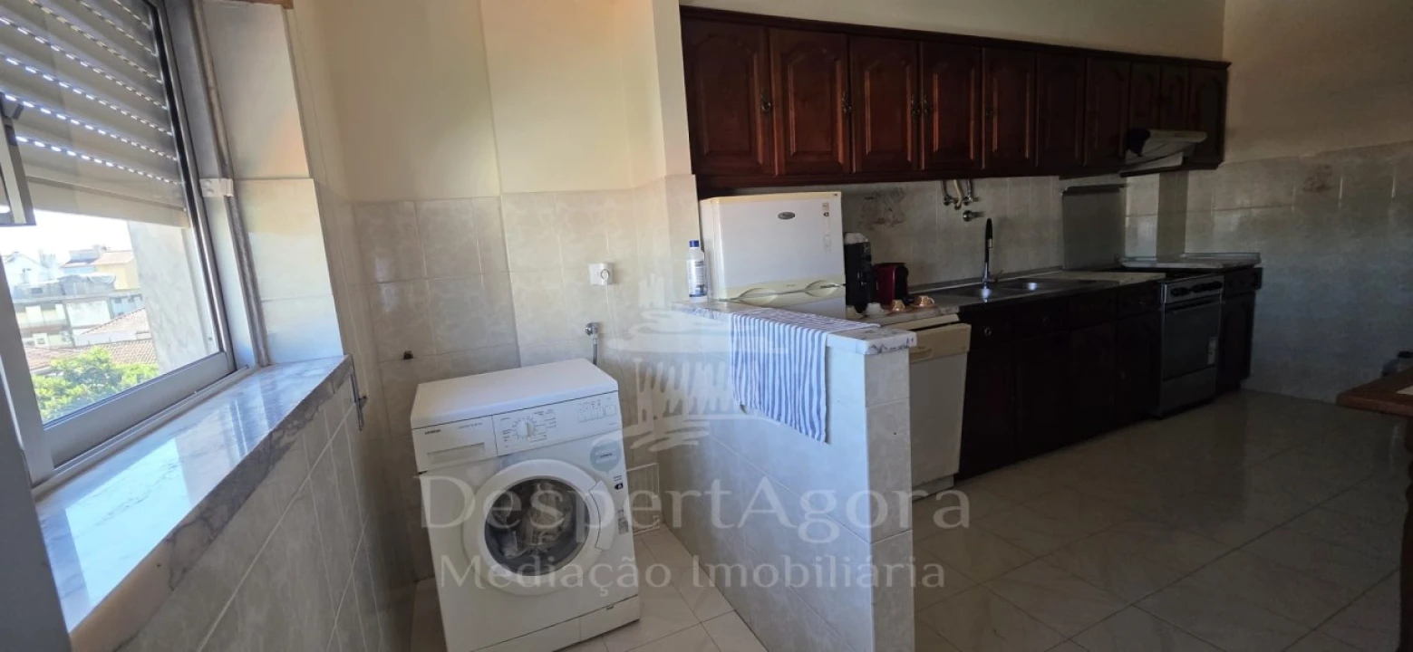 Apartamento T5 para Venda em São João Baptista Foto 4