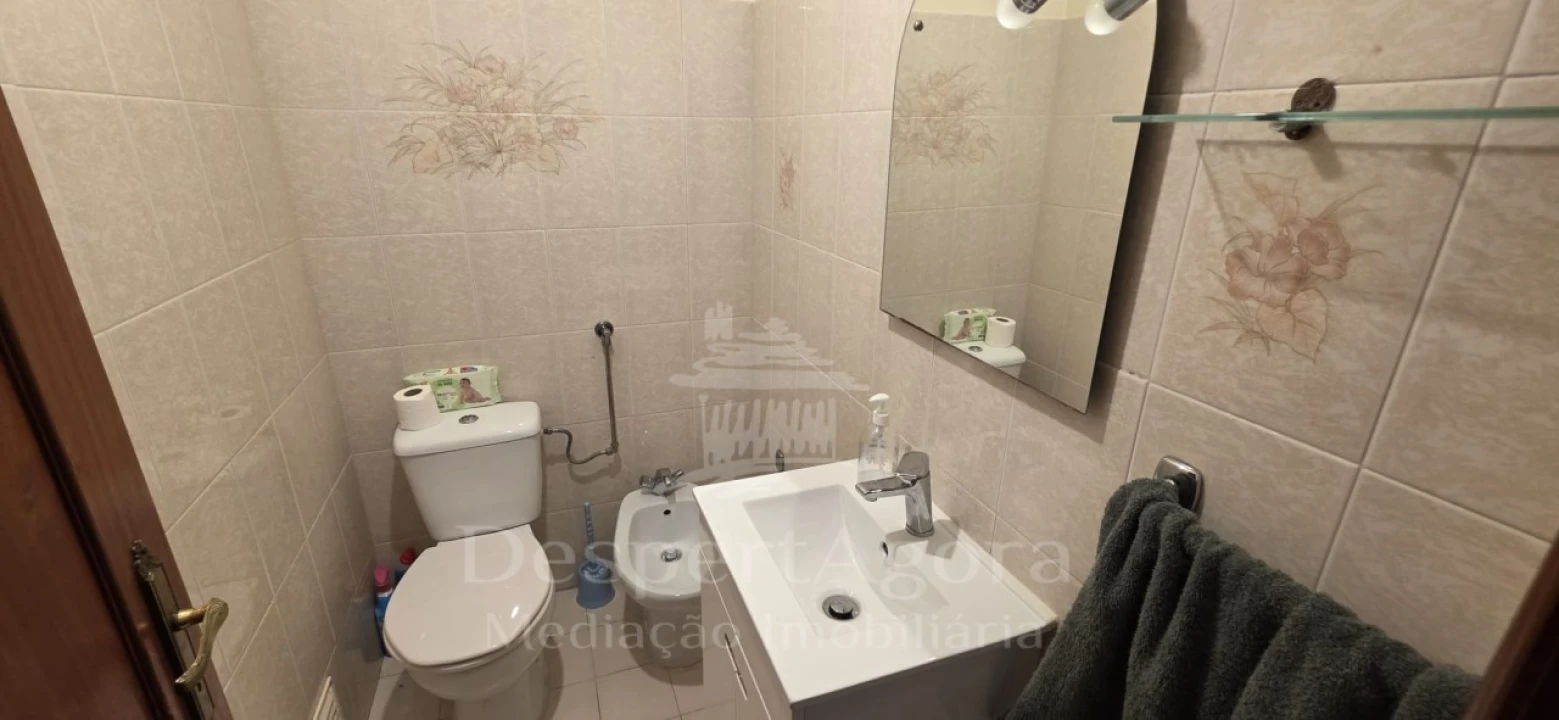Apartamento T5 para Venda em São João Baptista Foto 8