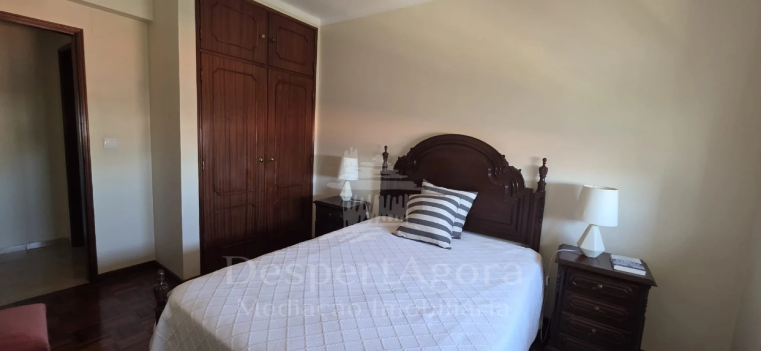 Apartamento T5 para Venda em São João Baptista Foto 9