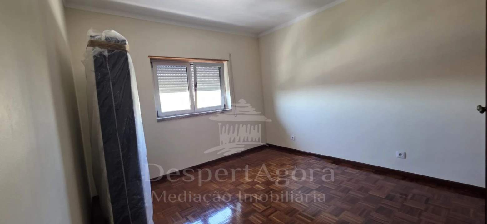 Apartamento T5 para Venda em São João Baptista Foto 13