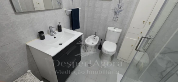 Apartamento T5 para Venda em São João Baptista