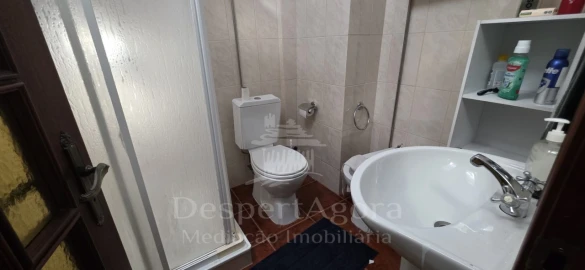 Apartamento T5 para Venda em São João Baptista