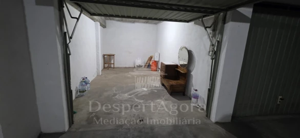 Apartamento T5 para Venda em São João Baptista