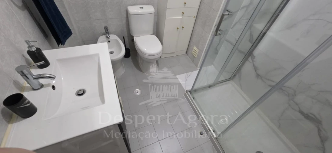 Apartamento T5 para Venda em São João Baptista Foto 7