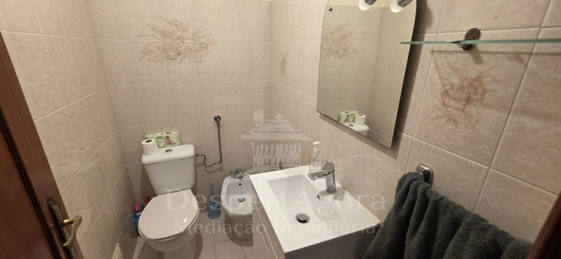 Apartamento T5 para Venda em São João Baptista Foto 8