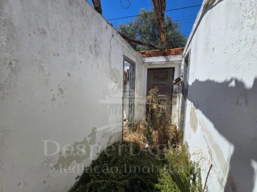 Moradia T2 para Venda em Torres Novas (Santa Maria, Salvador e Santiago)
