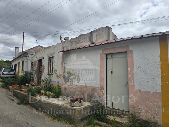 Moradia T2 para Venda em Torres Novas (Santa Maria, Salvador e Santiago) Foto 5