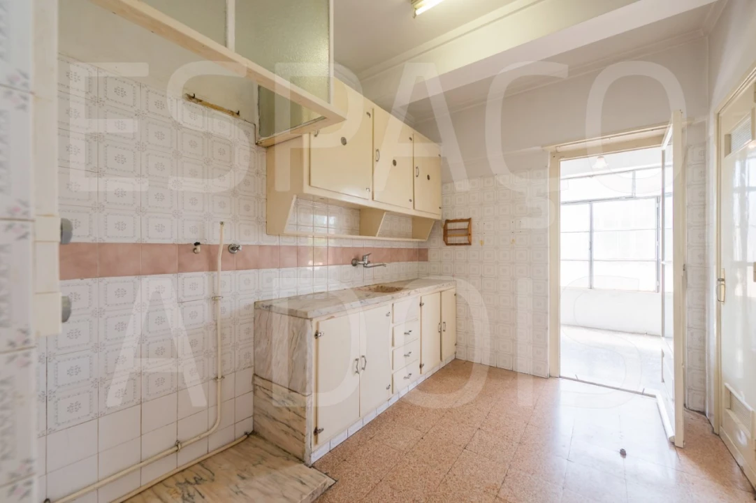 Apartamento T2 para Venda em Sacavém e Prior Velho Foto 25