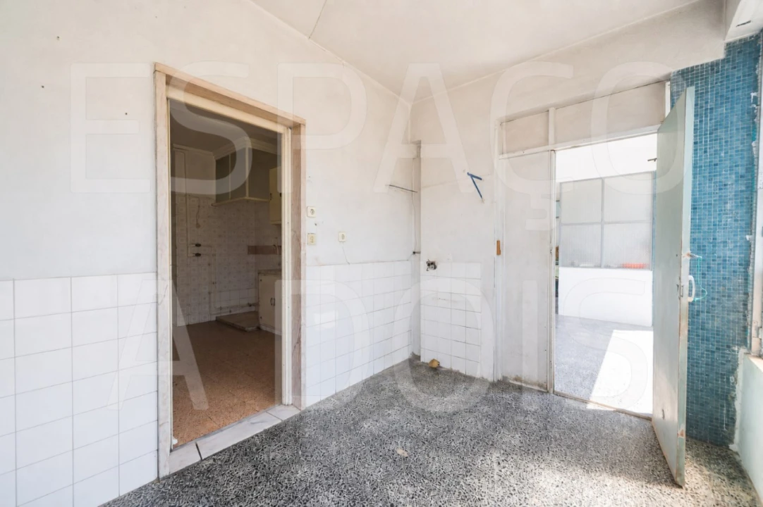 Apartamento T2 para Venda em Sacavém e Prior Velho Foto 34