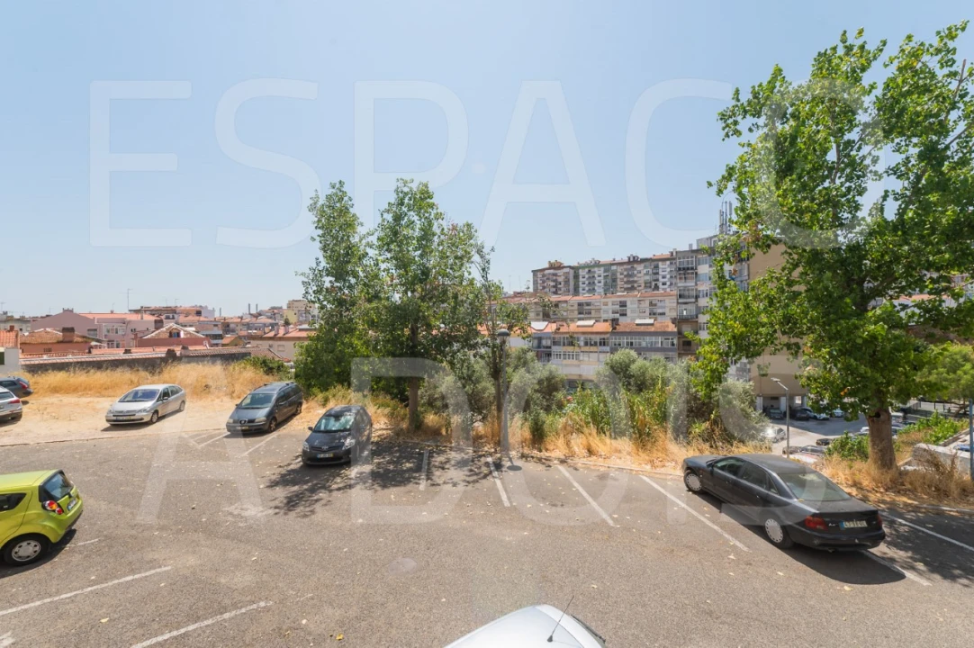 Apartamento T2 para Venda em Sacavém e Prior Velho Foto 44