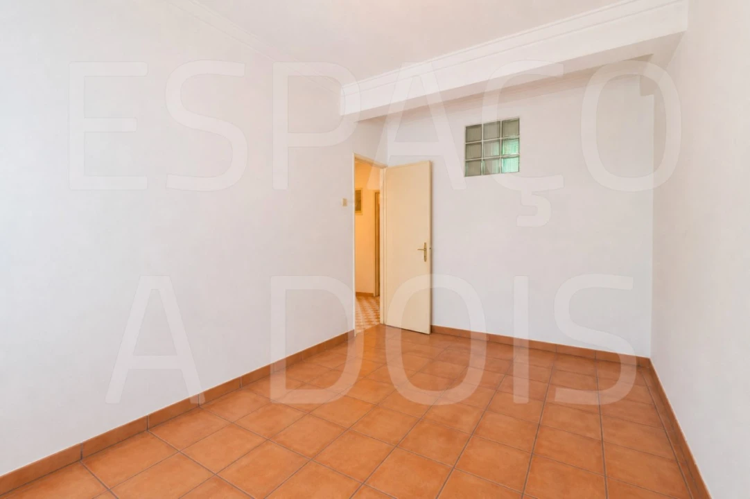 Apartamento T2 para Venda em Sacavém e Prior Velho Foto 47