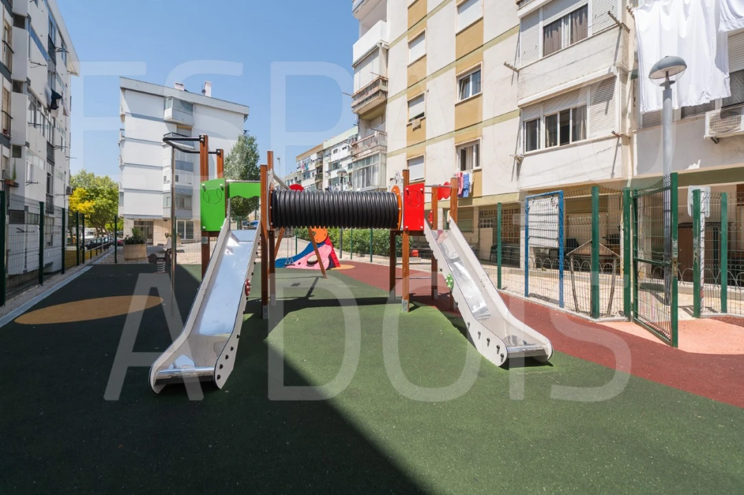 Apartamento T2 para Venda em Sacavém e Prior Velho Foto 76