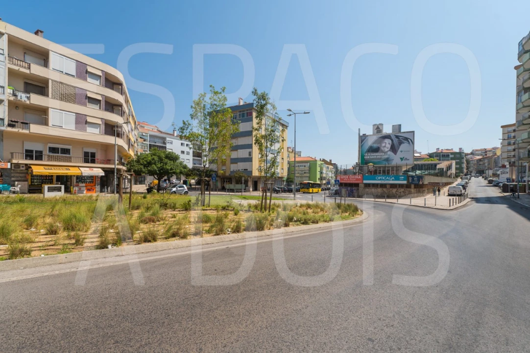 Apartamento T2 para Venda em Sacavém e Prior Velho Foto 77