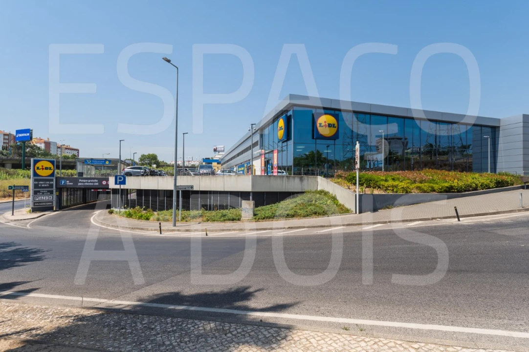 Apartamento T2 para Venda em Sacavém e Prior Velho Foto 83