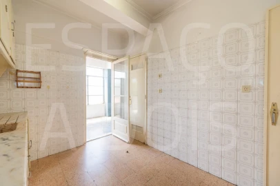 Apartamento T2 para Venda em Sacavém e Prior Velho