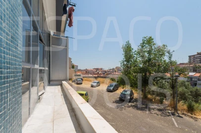 Apartamento T2 para Venda em Sacavém e Prior Velho