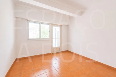 Apartamento T2 para Venda em Sacavém e Prior Velho