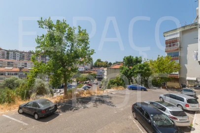 Apartamento T2 para Venda em Sacavém e Prior Velho