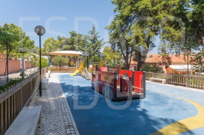 Apartamento T2 para Venda em Sacavém e Prior Velho