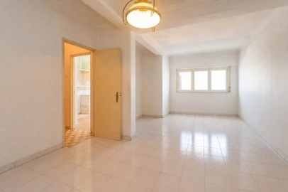 Apartamento T2 para Venda em Sacavém e Prior Velho