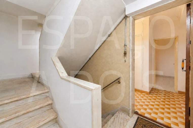 Apartamento T2 para Venda em Sacavém e Prior Velho Foto 3