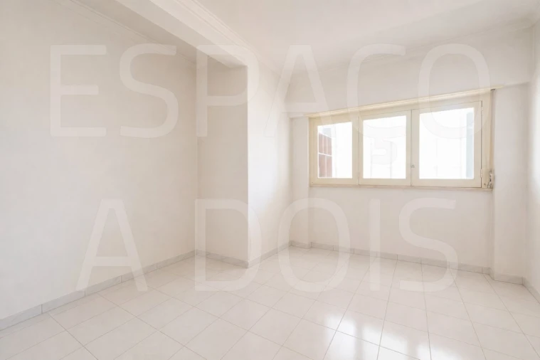 Apartamento T2 para Venda em Sacavém e Prior Velho Foto 15