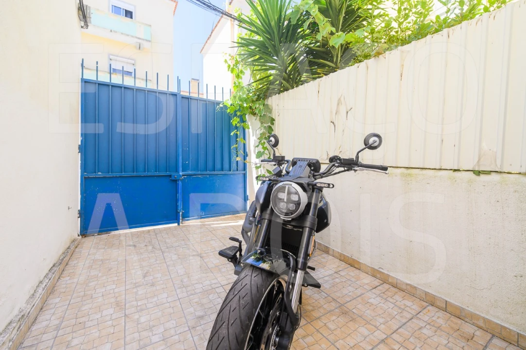 Apartamento T3 para Venda em Venteira Foto 59