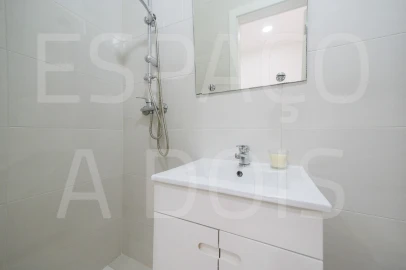 Apartamento T3 para Venda em Venteira