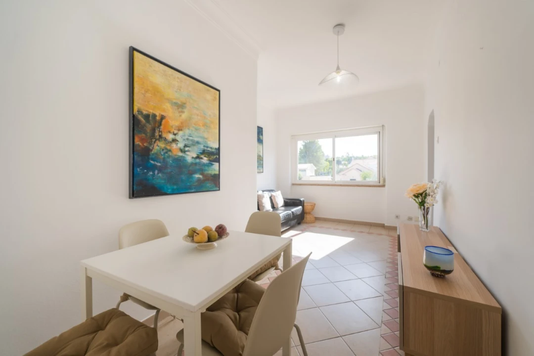 Apartamento T2 para Arrendamento em Lumiar Foto 1