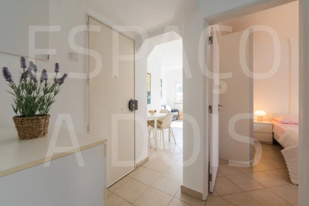 Apartamento T2 para Arrendamento em Lumiar Foto 3
