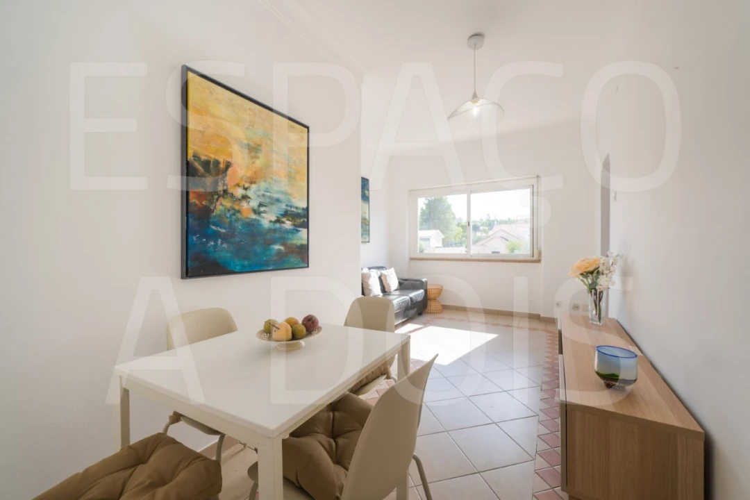 Apartamento T2 para Arrendamento em Lumiar Foto 4