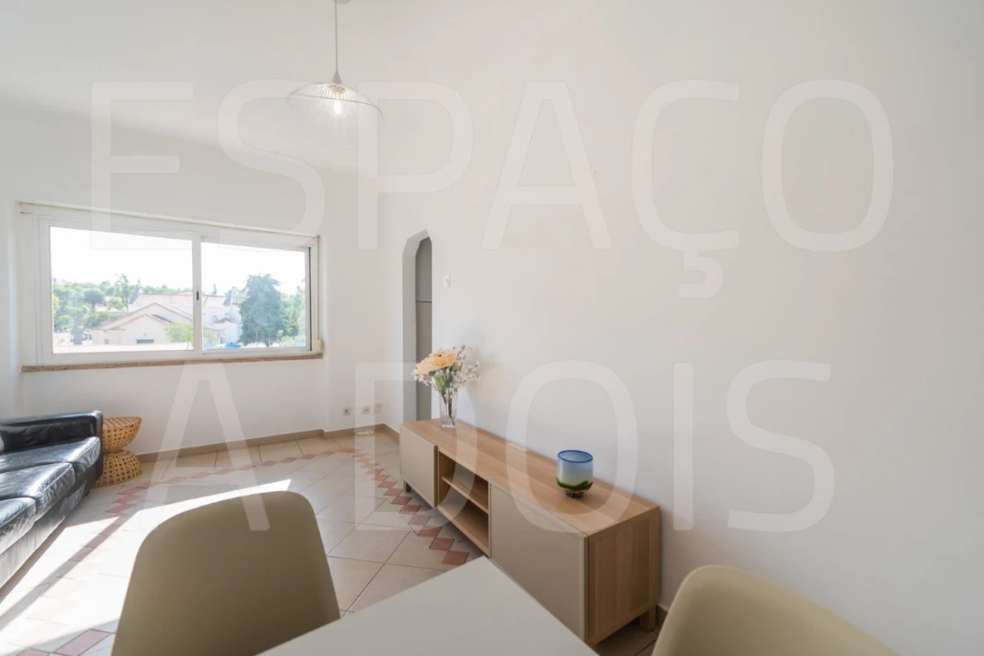 Apartamento T2 para Arrendamento em Lumiar Foto 6