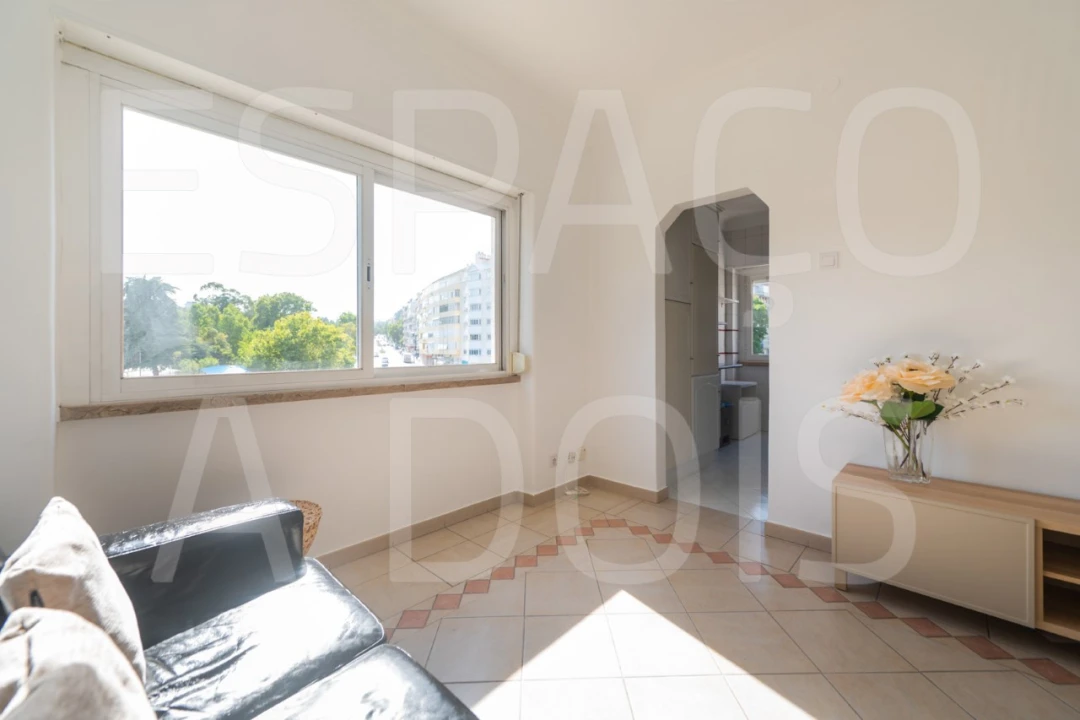 Apartamento T2 para Arrendamento em Lumiar Foto 10