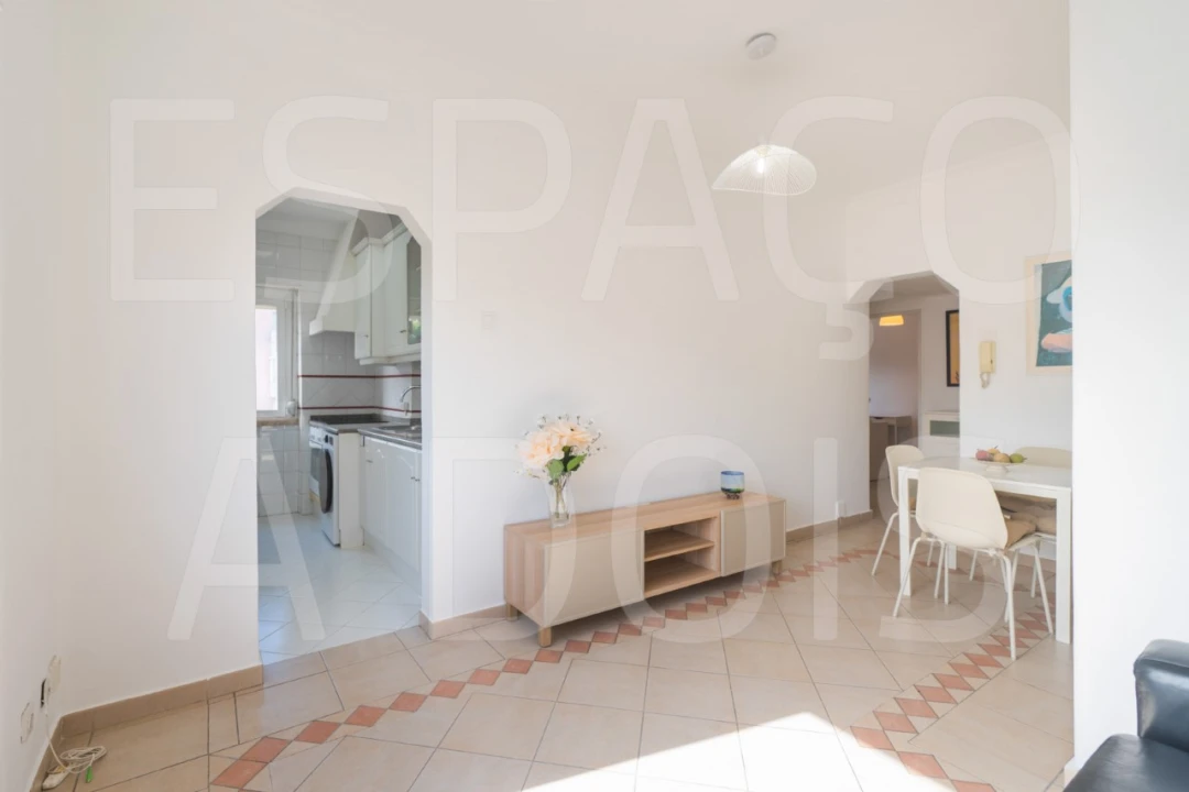 Apartamento T2 para Arrendamento em Lumiar Foto 12