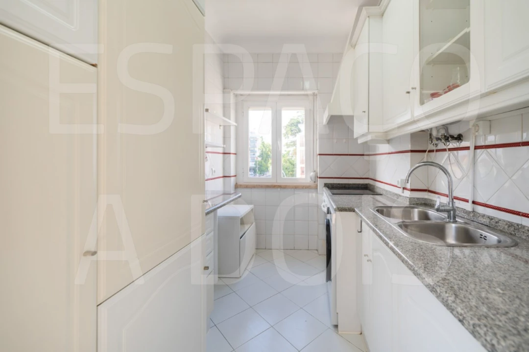 Apartamento T2 para Arrendamento em Lumiar Foto 13