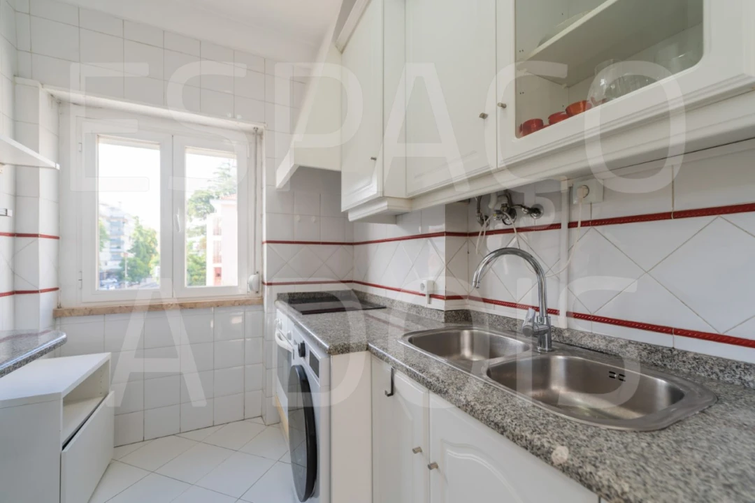 Apartamento T2 para Arrendamento em Lumiar Foto 14