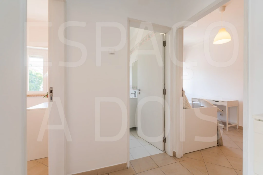 Apartamento T2 para Arrendamento em Lumiar Foto 28