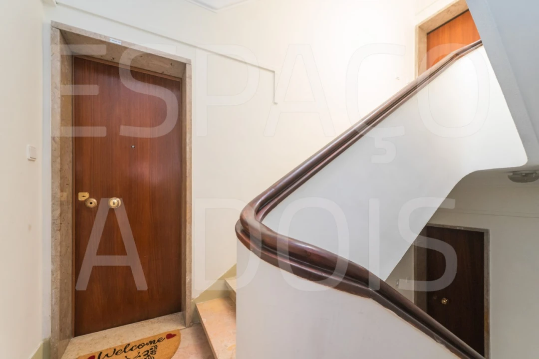 Apartamento T2 para Arrendamento em Lumiar Foto 38