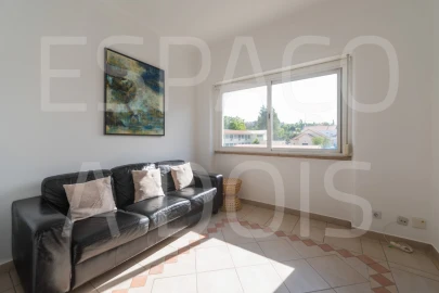 Apartamento T2 para Arrendamento em Lumiar