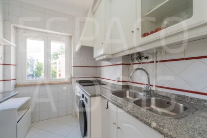 Apartamento T2 para Arrendamento em Lumiar