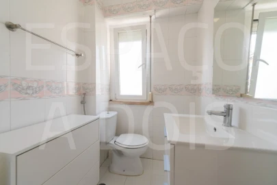 Apartamento T2 para Arrendamento em Lumiar