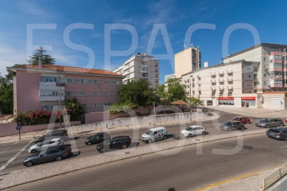 Apartamento T2 para Arrendamento em Lumiar