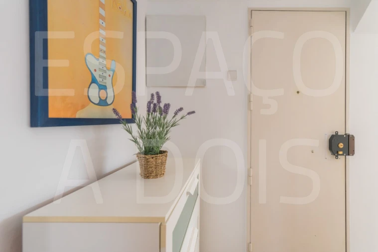Apartamento T2 para Arrendamento em Lumiar Foto 2