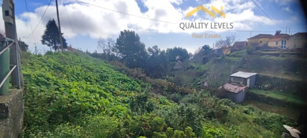 Terreno para Venda em Camacha