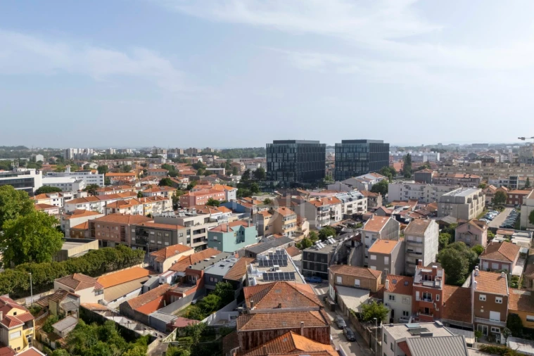 Prédio para Venda em Lordelo do Ouro e Massarelos Foto 11