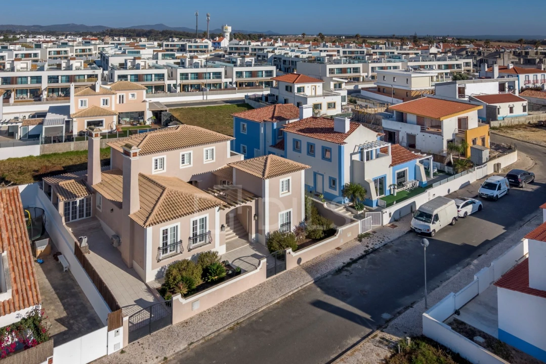 Moradia T5 para Venda em Porto Covo Foto 1